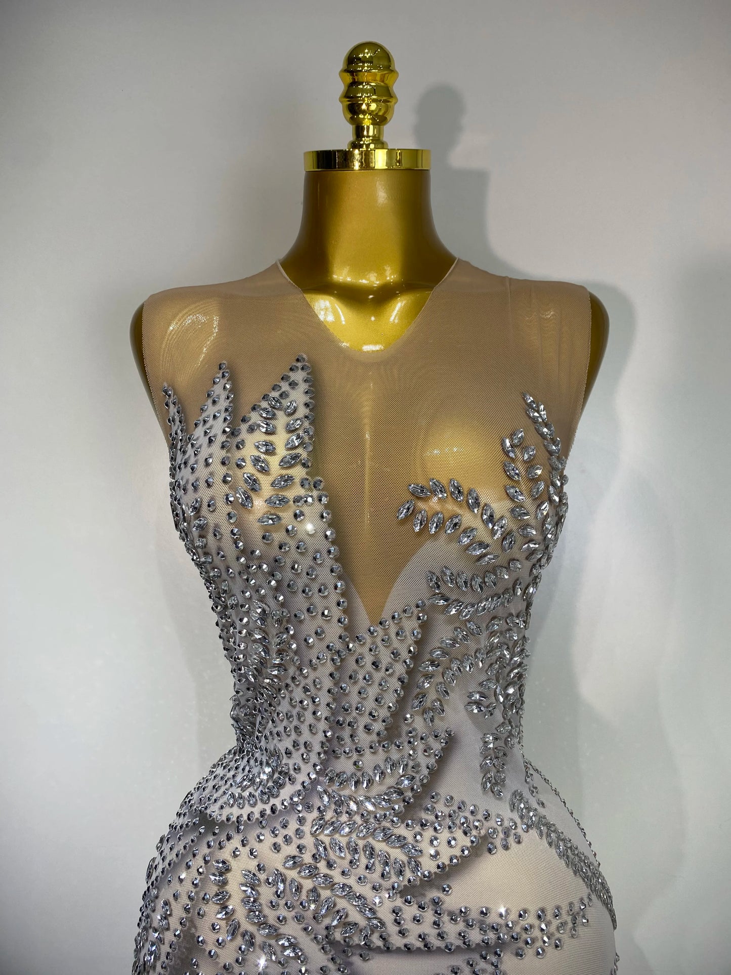✨ Luxury Silver Rhinestone Mesh Long Dress – Sleeveless Elegant Evening Gown