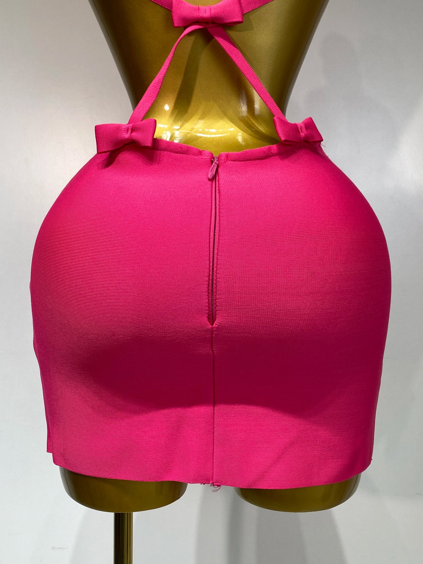 Women’s Backless Cut-Out Mini Bodycon Dress – Elegant Fit