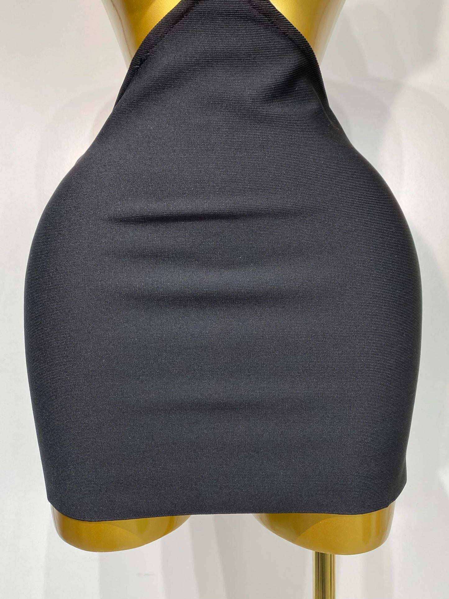 Women’s Backless Cut-Out Mini Bodycon Dress – Elegant Fit