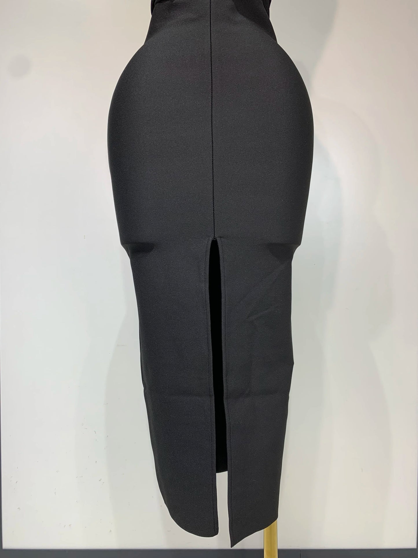 Women’s Sleeveless Backless Midi Bodycon Dress – Elegant Fit