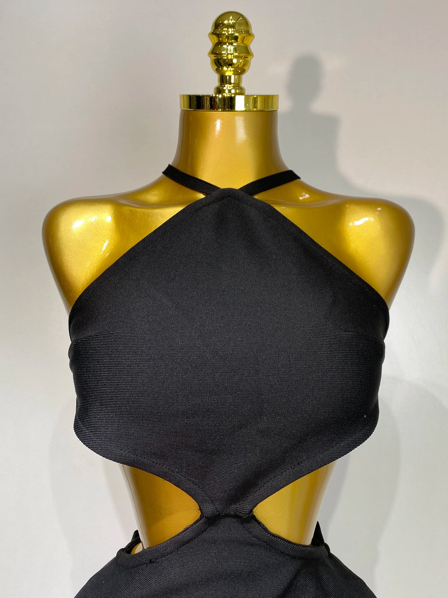 Women’s Backless Cut-Out Mini Bodycon Dress – Elegant Fit