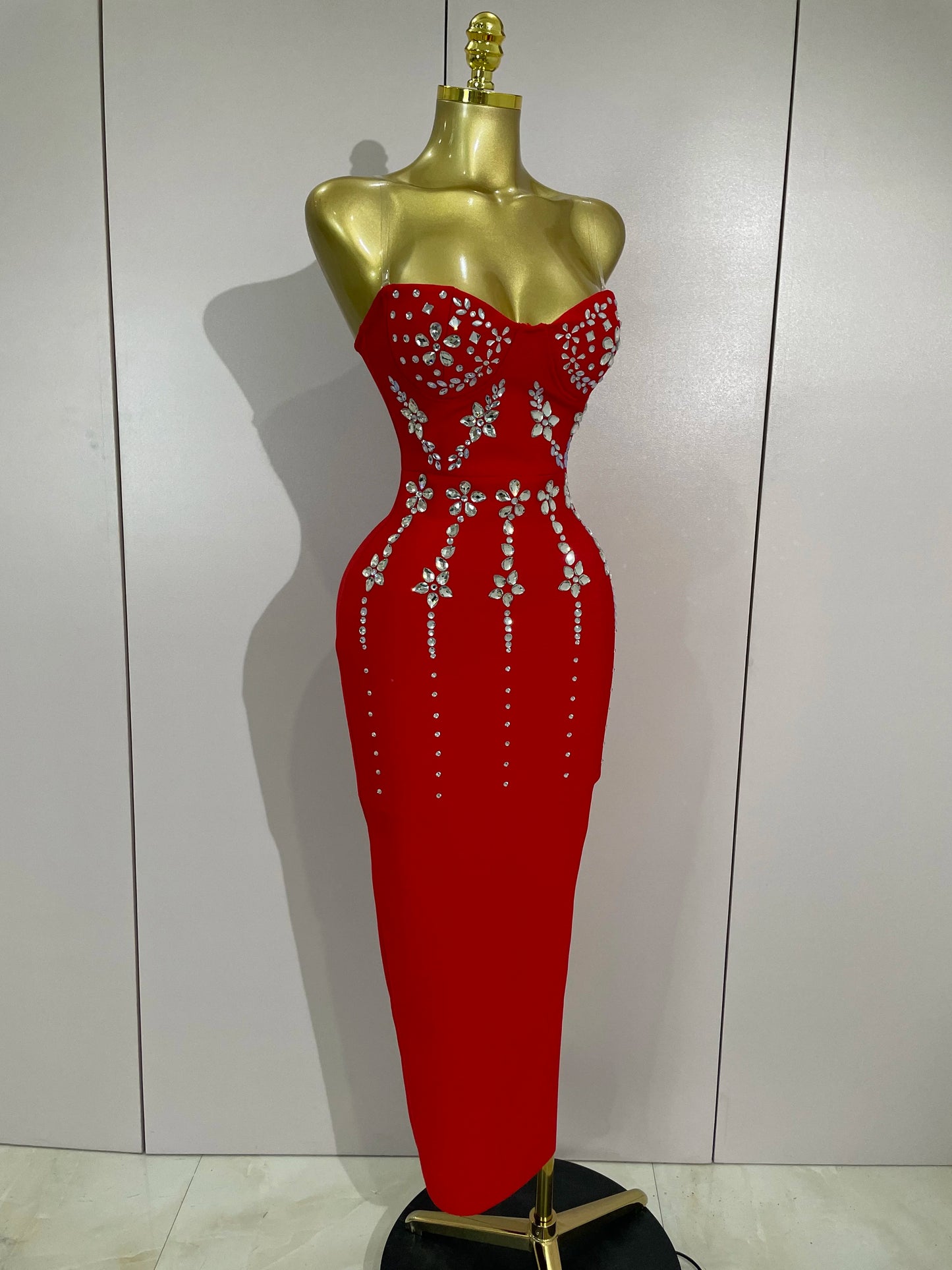 ✨ Luxury Red Diamond Strapless – Sparkly Bodycon Evening Dress