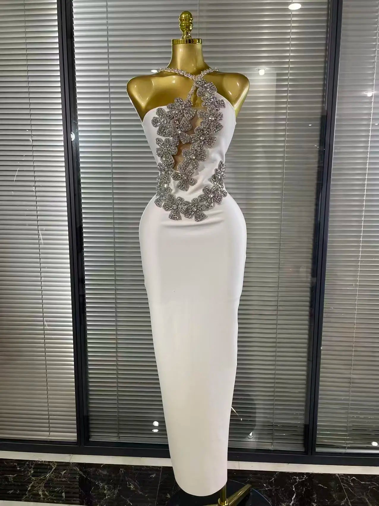 ✨Luxury White Diamond Floral Elegance Gown – Off-Shoulder Luxury Evening Dress