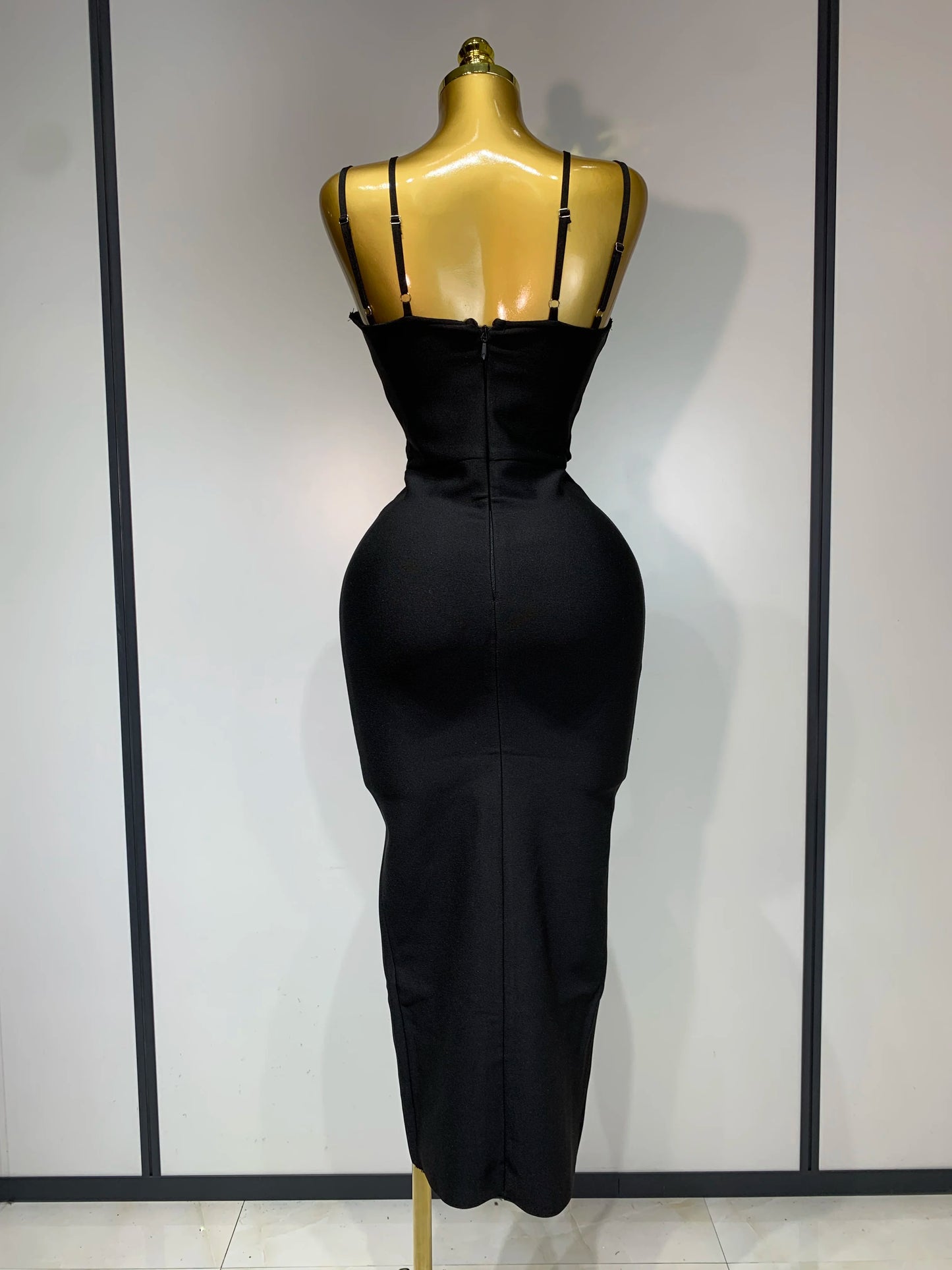 Women’s Sleeveless Backless Midi Bodycon Dress – Elegant Fit