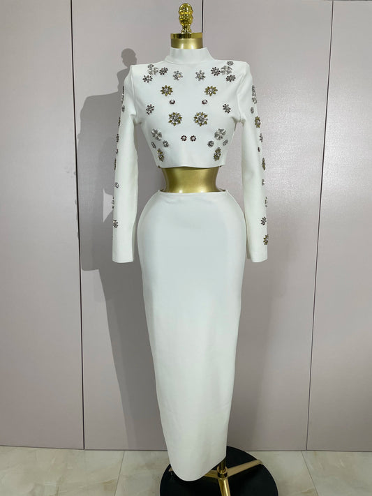 ✨ Luxury Pearl & Diamond Two-Piece Elegance Set – Long Sleeve Crop Top + High Waist Skirt